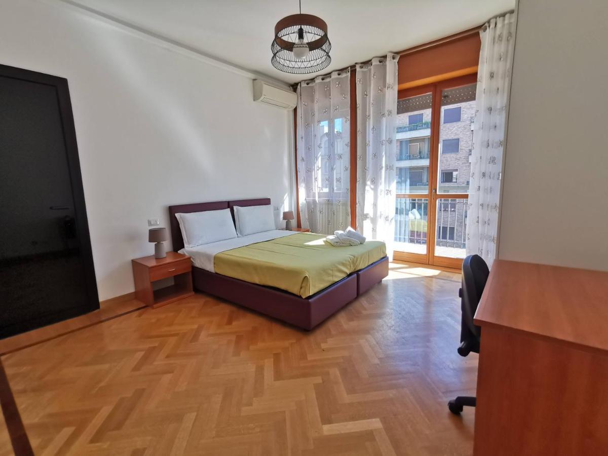 Pergolesi Apartments Мілан Екстер'єр фото