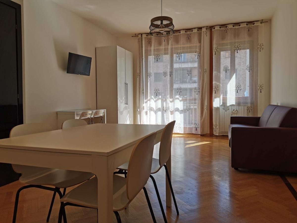 Pergolesi Apartments Мілан Екстер'єр фото